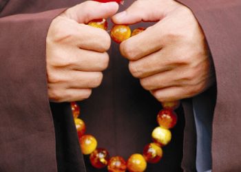 TÌM HIỂU VỀ TRÀNG HẠT TRONG PHẬT GIÁO & CÁCH HÀNH TRÌ