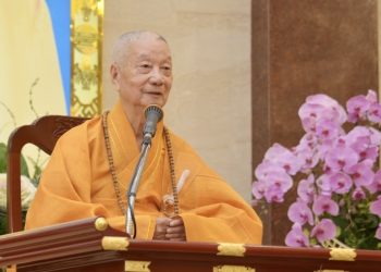 [Video] TP. HCM: Đức Pháp chủ GHPGVN giáo giới cho Tăng Ni tại khóa huân tu tập trung Phật lịch 2567